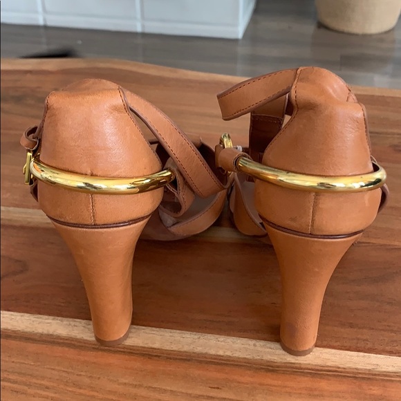 COPY - Brand new Ralph Lauren tan heels size 11B - Picture 3 of 6